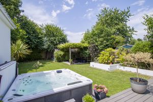 Photo 33- click for photo gallery